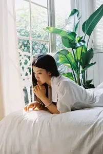 Discover the Serene Elegance of San Yuan in YiTuYu Art Language Vol.8608 Collection-11