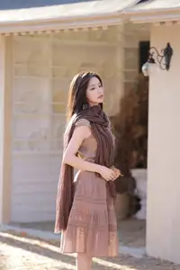 Liang Chen & Her Beloved Cat: Captivating Autumn Serenity | YiTuYu Vol.8696-8