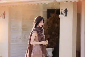 Liang Chen & Her Beloved Cat: Captivating Autumn Serenity | YiTuYu Vol.8696-18