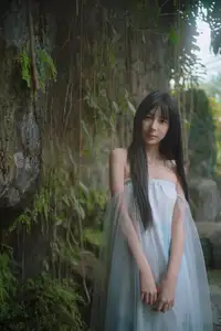 Xiao Yu: Orchid Garden Muse in YiTuYu Vol.8701 – Captivating Serenity Unveiled-8