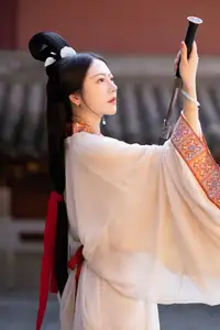 Yan Ru Yu's Timeless Hanfu Elegance: Discover YiTuYu Art Language Vol.8693-11