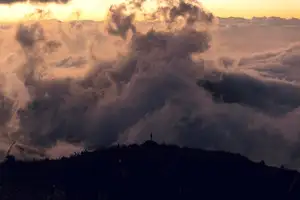 Conquer Ky Quan San: Witness the majestic sea of clouds after a challenging journey to the Northwest peak-9