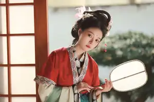 YiTuYu Vol.8605: Sui Sui Ru Yi – Classical Charm Amidst Autumn Hues-3