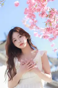 Captivating chickkii: A Vision of Spring Under Cherry Blossoms - YiTuYu Vol.8707-0