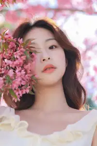 Captivating chickkii: A Vision of Spring Under Cherry Blossoms - YiTuYu Vol.8707-1