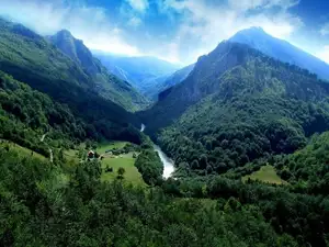 View: Discover Durmitor National Park – Balkan's Breathtaking Autumn Gem & UNESCO Natural Wonder-6
