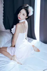 Hanseul Black Swan: Discover Pure Beauty and Enigmatic Charm in This Exclusive Collection (59P)-7