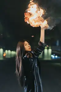 YiTuYu Vol.8615 Shi Yi: Fiery Allure & Decadent Style – A Mysterious Encounter-21