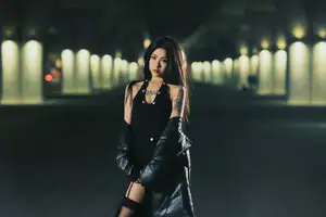 YiTuYu Vol.8615 Shi Yi: Fiery Allure & Decadent Style – A Mysterious Encounter-14