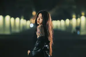 YiTuYu Vol.8615 Shi Yi: Fiery Allure & Decadent Style – A Mysterious Encounter-12