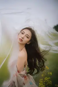 Ying Er YY Captivating in Golden Flower Field – YiTuYu Art Language Vol.8672-14
