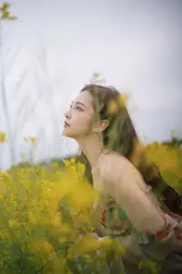Ying Er YY Captivating in Golden Flower Field – YiTuYu Art Language Vol.8672-33