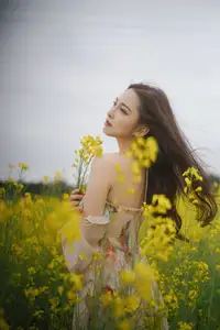 Ying Er YY Captivating in Golden Flower Field – YiTuYu Art Language Vol.8672-39