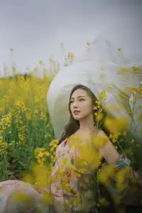 Ying Er YY Captivating in Golden Flower Field – YiTuYu Art Language Vol.8672-48