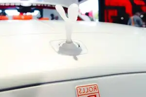 Rolls-Royce Dawn Venuum Widebody: Ultra-Exclusive 25-Unit Edition for Dubai Elites, Unveiling Distinctive Luxury!-3