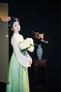 Tu Ya W in YiTuYu Vol.8680: Classical Beauty & Peony Elegance-4