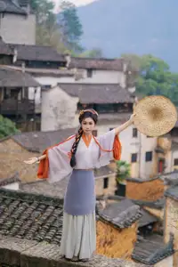 Discover Shen Xuan Mei's Grace in Hanfu Amidst Ancient Village Charm - YiTuYu Vol.8713-6