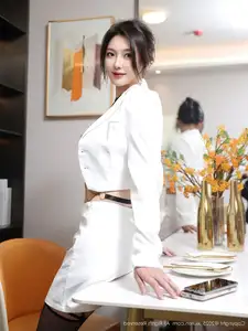 Su Yi Nuo No.10727: Explore the Captivating Beauty and Confident Style in this Latest XiuRen Photoshoot-13