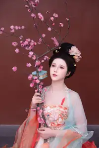 Bei Bei Mo's Grace: Hanfu Beauty Amidst Cherry Blossoms, YiTuYu Vol.8626-3