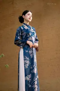 Elegant Traditional Ao Dai Beauty: Capturing Asian Grace in Golden Hour Light.-2