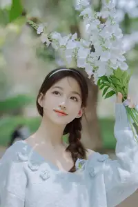 Lin Miao Xin: Captivating Spring Serenity in YiTuYu Vol.8645-27