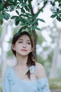 Lin Miao Xin: Captivating Spring Serenity in YiTuYu Vol.8645-26