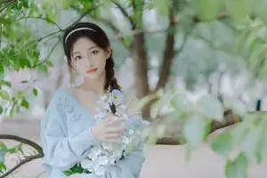 Lin Miao Xin: Captivating Spring Serenity in YiTuYu Vol.8645-40