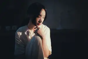 Fang Xiu: Captivating Serenity in Golden Light - YiTuYu Vol.8717 Art Language-10