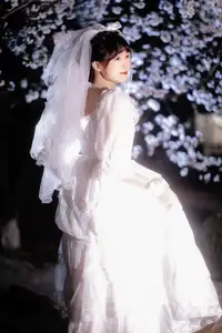 YiTuYu Vol. 8635: Ren Hai Bu's Dreamy White Dress Amidst Blossoms-14