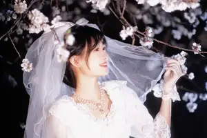 YiTuYu Vol. 8635: Ren Hai Bu's Dreamy White Dress Amidst Blossoms-15