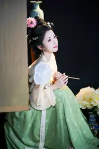 Tu Ya W in YiTuYu Vol.8680: Classical Beauty & Peony Elegance-5