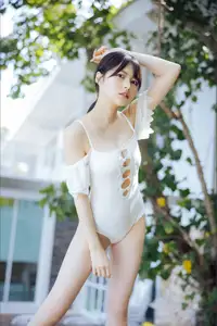 Usa Hiiragi's Youthful Charm: Exclusive Gravure from Young Champion - JP Usa Hiiragi-34