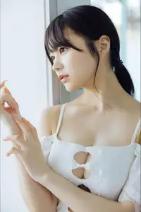 Usa Hiiragi's Youthful Charm: Exclusive Gravure from Young Champion - JP Usa Hiiragi-5