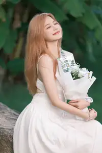 Lin You Ga Ga: Pure Beauty Unveiled in YiTuYu Art Language Vol.8638-18