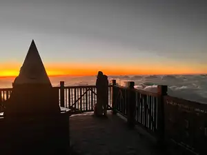 Fansipan: Discover the Breathtaking Sea of Clouds from the Peak, an Unforgettable Northwest Adventure.-4