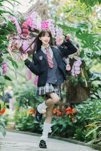 Xian Nu Juan (Vol.8662 YiTuYu) Serene Stroll in a Lush Botanical Garden-6