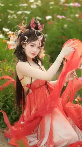 Ethereal Beauty: Xiao Shang Guan in Traditional Attire Amidst Gesang Flowers - YiTuYu Vol.8642-0