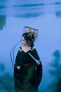 YiTuYu Vol.8704 Xiao Hong: Mysterious Traditional Beauty with Pipa by the Lake-10