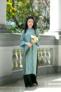 Elegant Vietnamese Ao Dai: Timeless Beauty of an Asian Lady-0