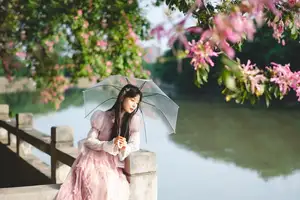 Vol.8632 Nan Yi: Dreamy Youth by the River, A Poetic & Romantic Blossom-15