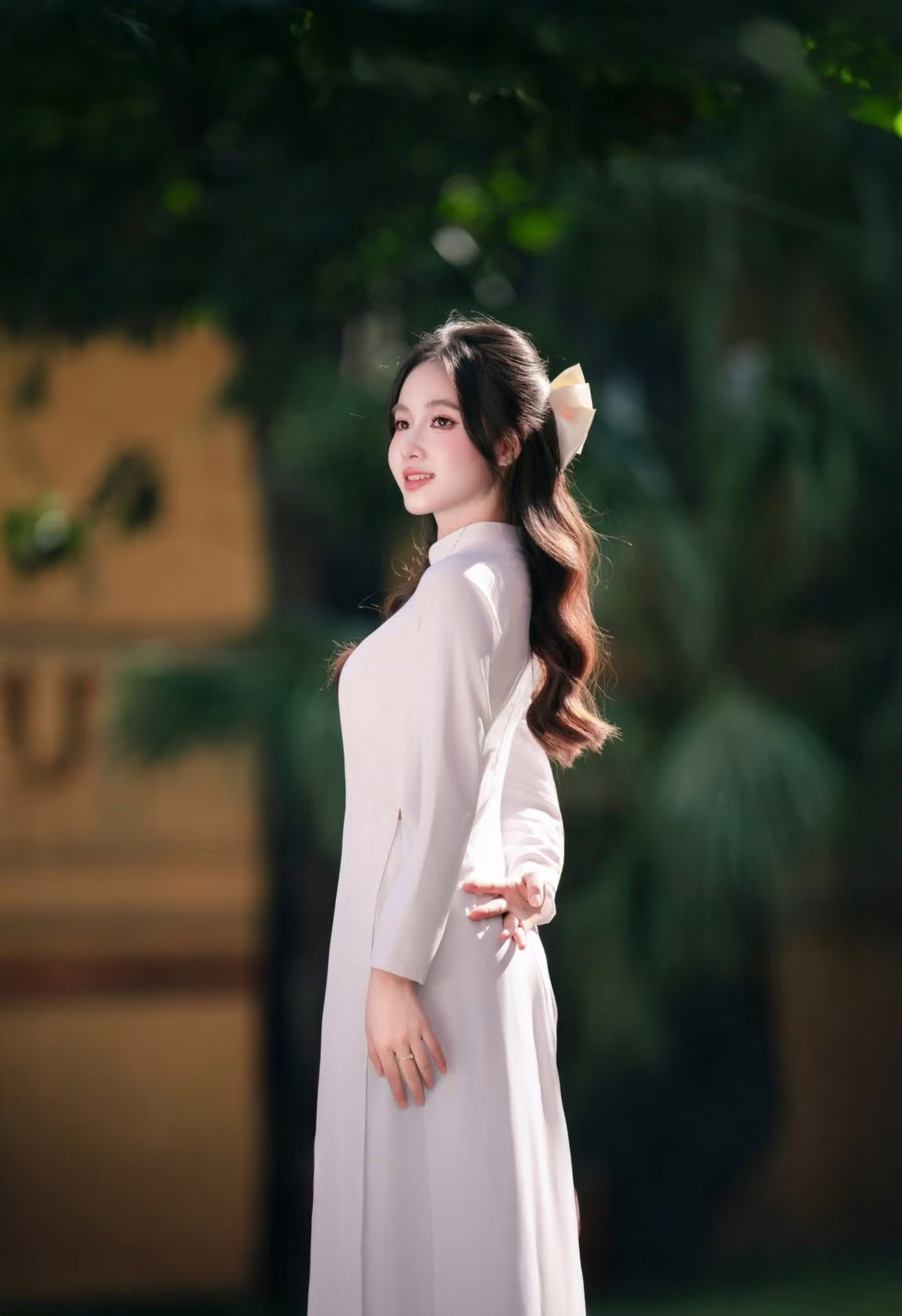 VGU No.57: Elegant Vietnamese Student in White Ao Dai, Pure Beauty Captivates.-6