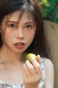 YiTuYu Art Language Vol.8682: Kun Kun Bu Kun Le's Fresh & Pure Beauty-0