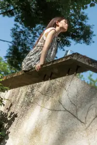 YiTuYu Art Language Vol.8682: Kun Kun Bu Kun Le's Fresh & Pure Beauty-16