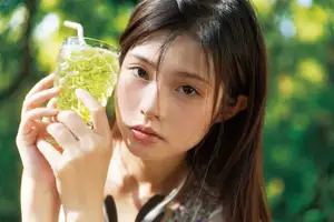 YiTuYu Art Language Vol.8682: Kun Kun Bu Kun Le's Fresh & Pure Beauty-7