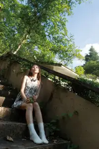 YiTuYu Art Language Vol.8682: Kun Kun Bu Kun Le's Fresh & Pure Beauty-21