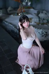 Ruan Qing (XiuRen No.10746): Irresistible Elegance & Allure Unveiled-22