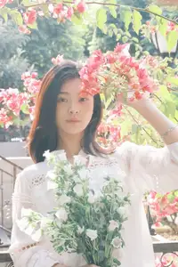 Fresh Spring Charm: Tong Tong in YiTuYu Vol.8644 Art Series Unveiled-16