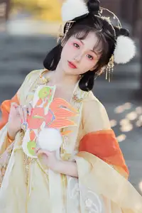 Enchanting Hanfu Elegance: Yi Zhi Nian Gao Jing shines in the artistic YiTuYu Vol.8661 photoshoot-4