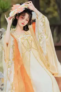 Enchanting Hanfu Elegance: Yi Zhi Nian Gao Jing shines in the artistic YiTuYu Vol.8661 photoshoot-6