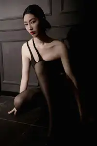 Captivating SUNNY in YiTuYu Vol.8657: An Alluring Art Language Collection-22